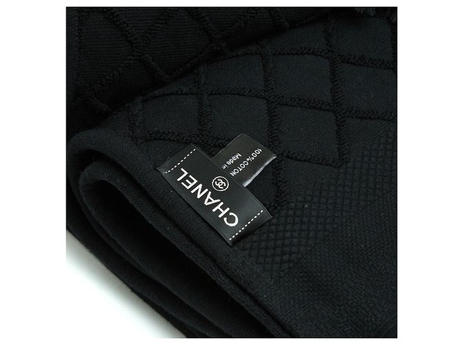 Chanel 2021 Quilted Maxi Beach Towel Black - view 5