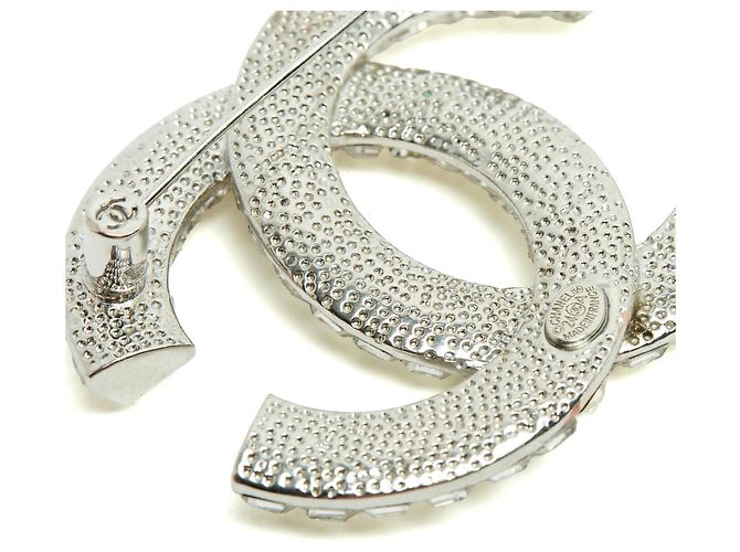 Chanel Spilla CC Maxi Cristalli Baguette Argento - vista 5