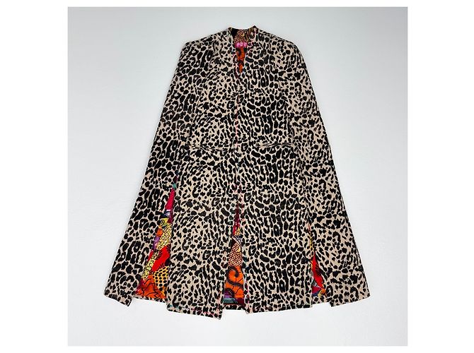 Autre Marque OTT Dubai Cape mit Leopardenprint - Ansicht 3