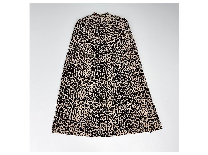 Autre Marque OTT Dubai Cape mit Leopardenprint - Ansicht 7
