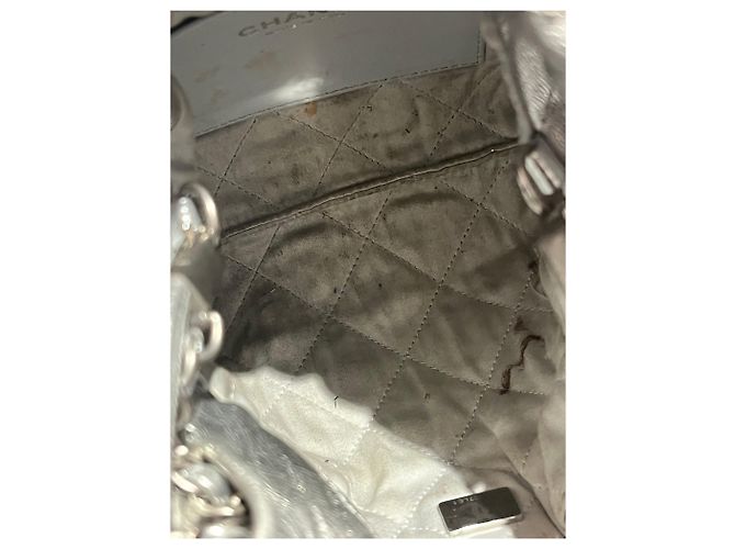 Bolsa Chanel 22 de couro prateado - vista 6