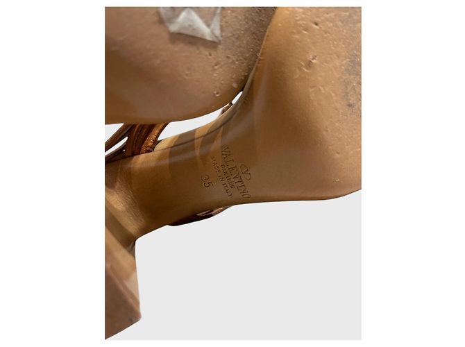 Valentino Garavani Sandali Valentino beige T.35 - vista 9
