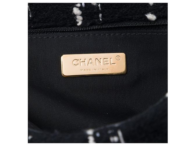 Borsa Chanel Medium Tweed 19 Flap Satchel Nera - vista 5
