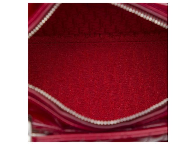 Borsa Lady Dior Medium in pelle vernice Cannage rossa Dior - vista 4