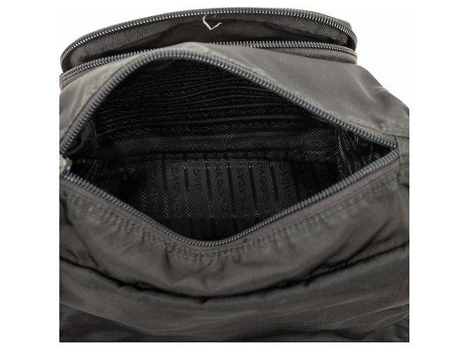 Bolsa Messenger Prada Tessuto preta com fivela e fecho éclair - vista 4