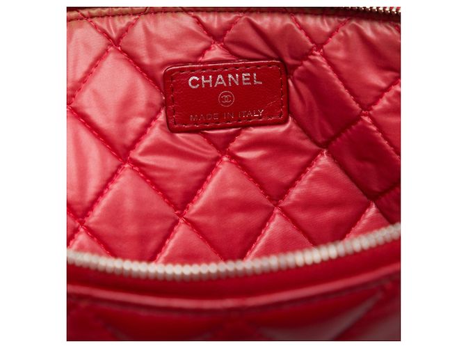 Clutch Chanel Large Quilted Lambskin O Case Roja - vista 5