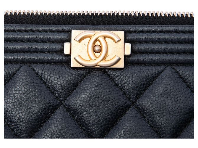 Clutch Chanel Large Quilted Caviar Boy O Case Nera - vista 5