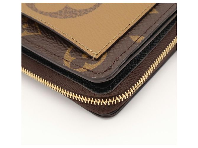 Louis Vuitton Monogram Reverse Portefeuille Lou Compact Wallet - vista 4