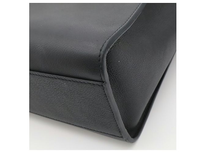 Louis Vuitton Lockme Lock & Go Handtasche - Ansicht 4