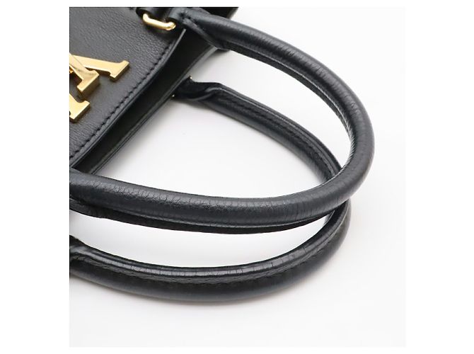 Louis Vuitton Lockme Lock & Go Handtasche - Ansicht 7