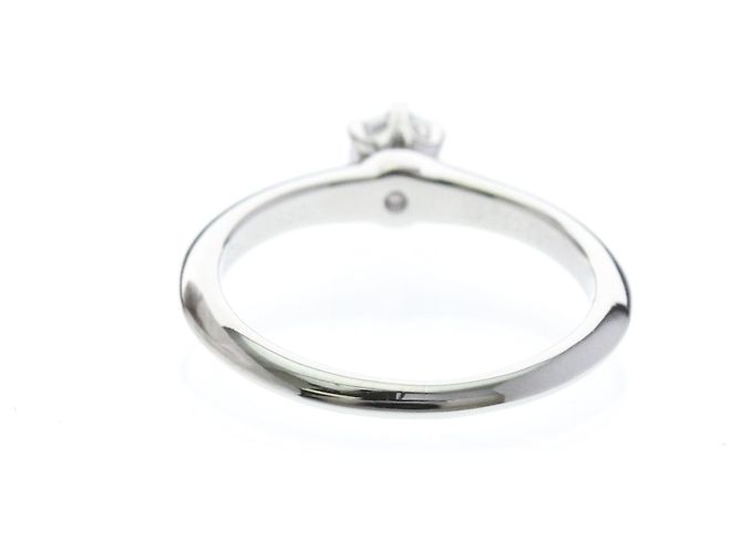 Autre Marque Tiffany Classic Solitaire Verlobungsring aus Platin - Ansicht 3
