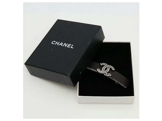 Fermiette per capelli Chanel Coco Mark - vista 8