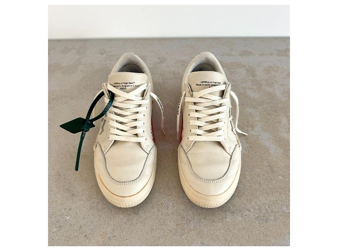 Off White Off-White Sneakers Basse in Pelle Vulcanizzata - vista 2