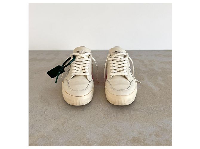Off White Off-White Sneakers Basse in Pelle Vulcanizzata - vista 3