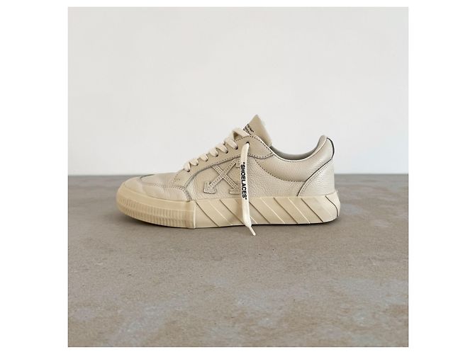 Off White Off-White Sneakers Basse in Pelle Vulcanizzata - vista 4