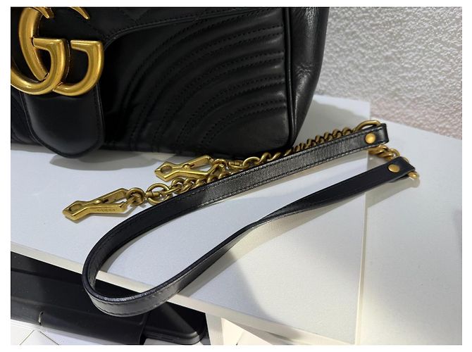 Gucci GG Marmont Borsa a Mano Top Handle in Pelle Nera - vista 14