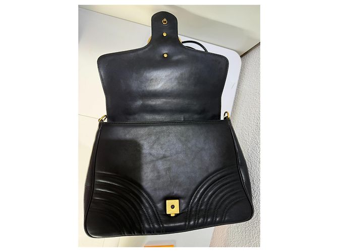 Gucci GG Marmont Borsa a Mano Top Handle in Pelle Nera - vista 8