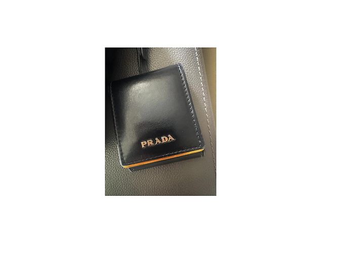 Prada gesteppte Schultertasche aus schwarzem Leder - Ansicht 3