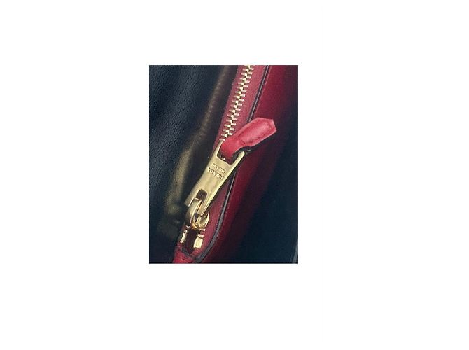 Prada gesteppte Schultertasche aus schwarzem Leder - Ansicht 4