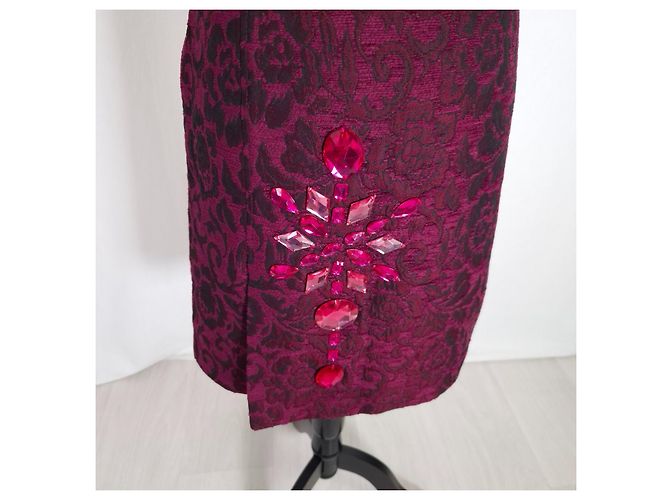 D&G Dolce & Gabbana Falda Mini Brocada Bordeaux Strass - vista 4