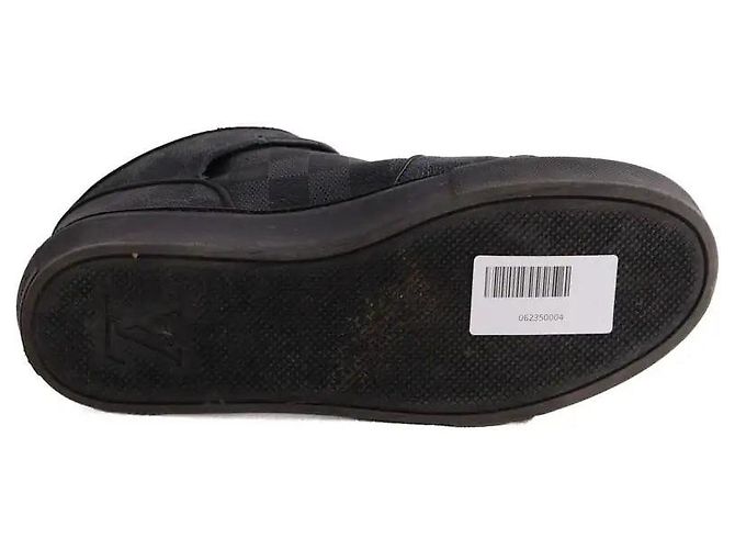 Sneakers Louis Vuitton in pelle nera - vista 5