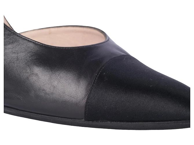 Décolleté Slingback Chanel Vintage in pelle nera e raso con punta a contrasto - vista 3
