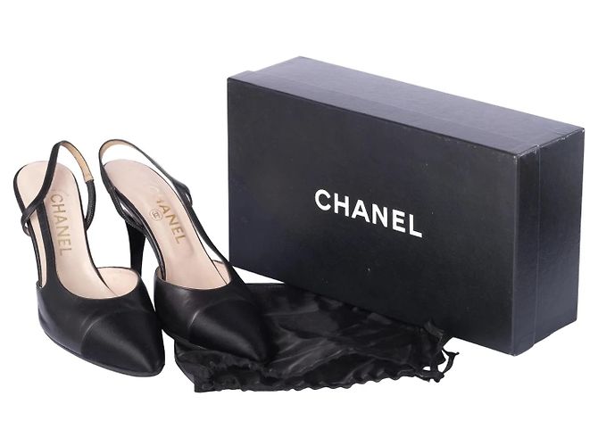 Décolleté Slingback Chanel Vintage in pelle nera e raso con punta a contrasto - vista 7