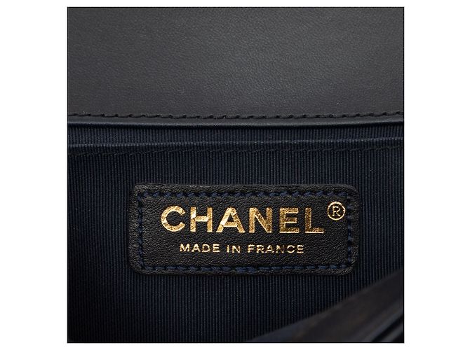 Borsa a tracolla Chanel Boy Flap in pelle d'agnello matelassé, Old Medium, Nera - vista 5