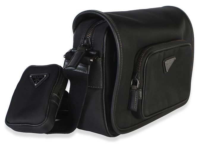 Prada Small Pocket Messenger Bag aus Re-Nylon in Schwarz - Ansicht 4