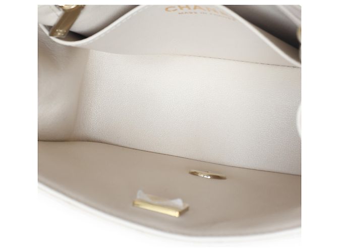 Borsa Mini Square Flap Chanel in pelle d'agnello matelassé beige - vista 5