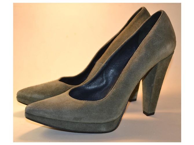 Balmain grüne Wildleder-Pumps Khaki - Ansicht 2