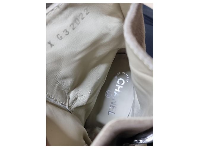 Stivaletti Chanel da donna in camoscio beige - vista 10