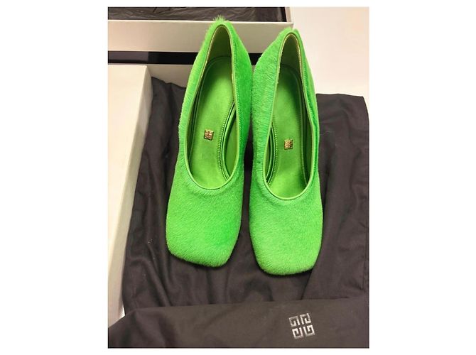 Décolleté Givenchy in lana di agnello verde - vista 3