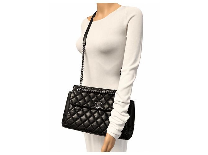 Chanel Borsa a patta Lady Pearly in pelle di vitello trapuntata nera 2012 - vista 8