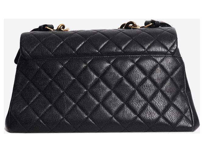 Chanel Schwarze gesteppte Schultertasche aus Leder mit Klappe 2017 - Ansicht 4