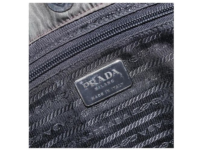 PRADA Schultertasche mit Kette aus Nylon Grün - Ansicht 15