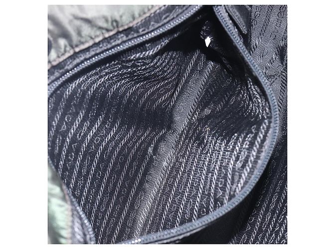 PRADA Schultertasche mit Kette aus Nylon Grün - Ansicht 20