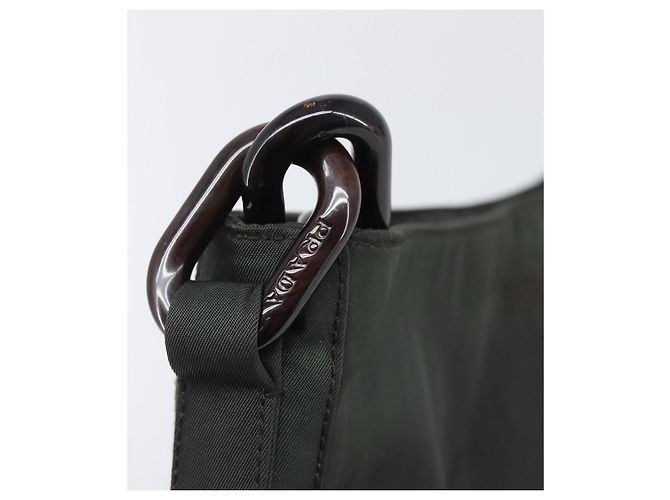 PRADA Schultertasche mit Kette aus Nylon Grün - Ansicht 23