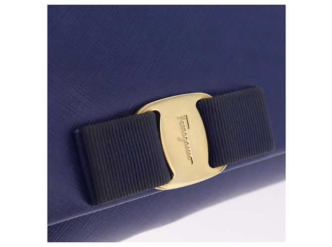 Salvatore Ferragamo Vala Chain Shoulder Bag Leather Blue Gold Tone - vista 14