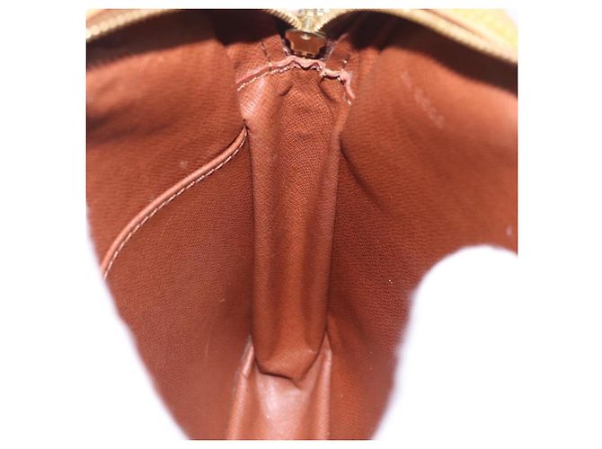 LOUIS VUITTON Epi Danube Shoulder Bag Beige M11910 LV - vista 21