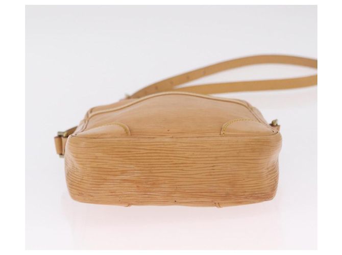 LOUIS VUITTON Epi Danube Shoulder Bag Beige M11910 LV - vista 5