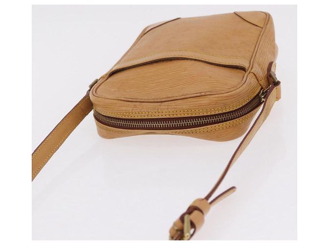 LOUIS VUITTON Epi Danube Shoulder Bag Beige M11910 LV - vista 6
