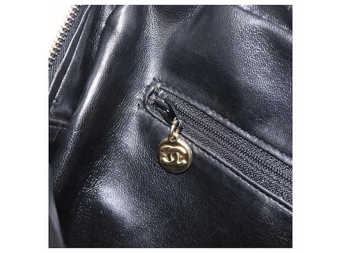 CHANEL V Stitch Hand Bag Leather Black Gold Tone CC - vista 22