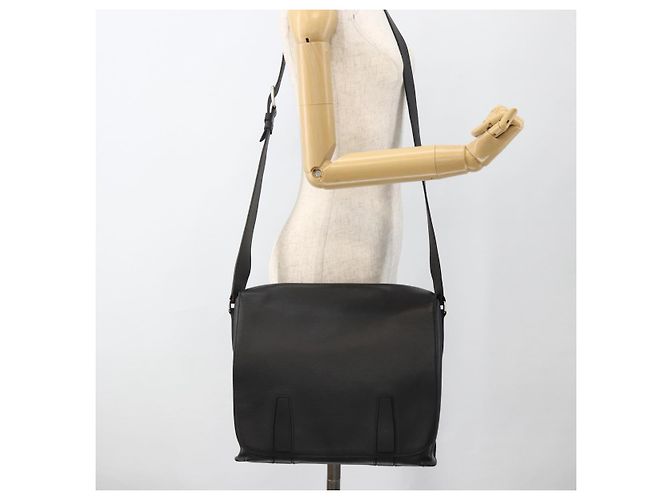 LOUIS VUITTON Epi Harrington Messenger MM Shoulder Bag Black M53409 - vista 25