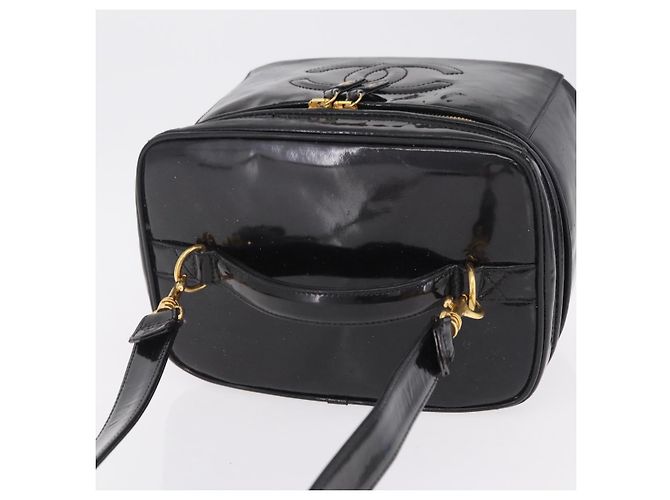 CHANEL Vanity Cosmetic Pouch Patent 2way Black Gold Tone CC - vista 6