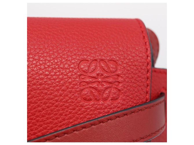 LOEWE Mini Gate Bag Sac à bandoulière en cuir rouge et or - vue 19