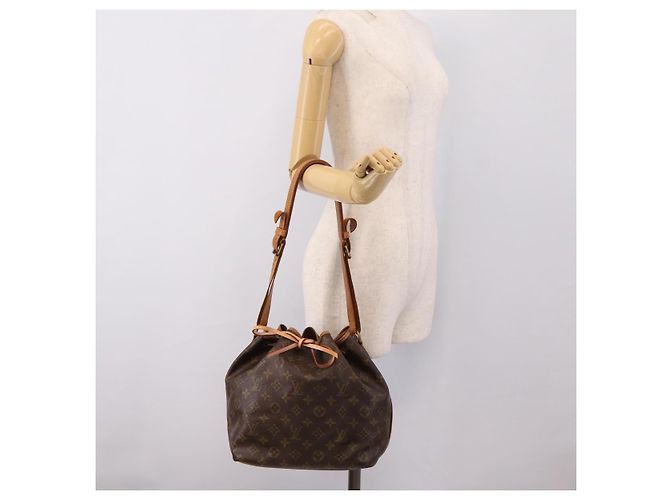 LOUIS VUITTON Monogram Petit Noe Shoulder Bag M42226 LV - vista 19