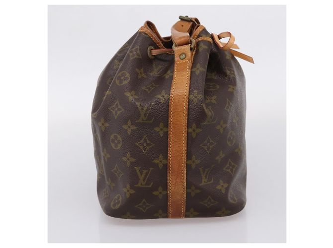 LOUIS VUITTON Monogram Petit Noe Shoulder Bag M42226 LV - vista 3