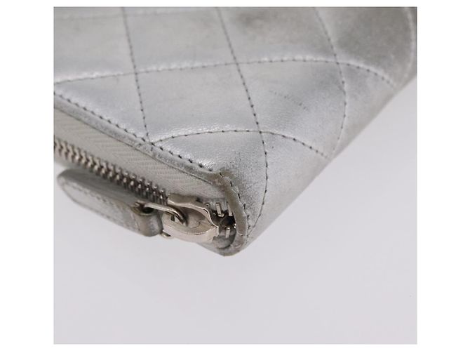 CHANEL Cartera Larga Matelassé de Piel de Cordero Silver CC - vista 10