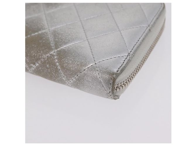 CHANEL Cartera Larga Matelassé de Piel de Cordero Silver CC - vista 11